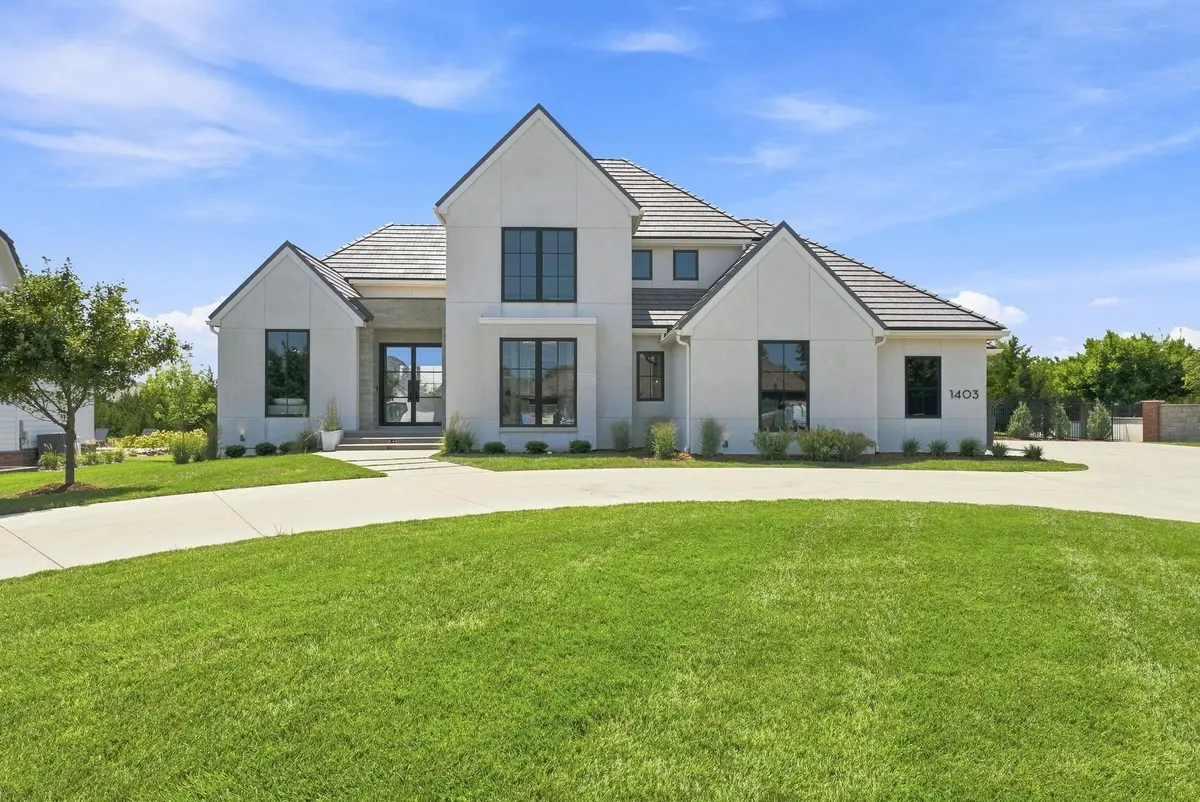 1403 E Juniper Crest Ct, Andover, KS 67002