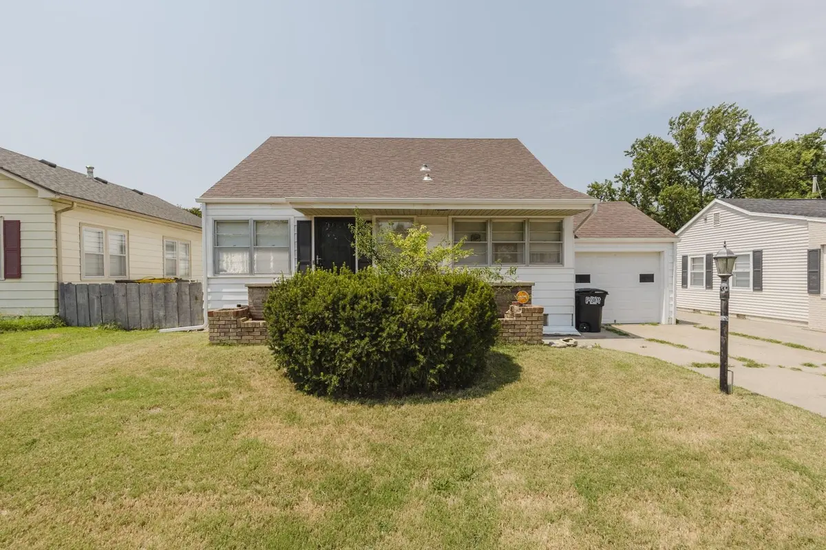 305 Lawrence St., Pratt, KS 67124