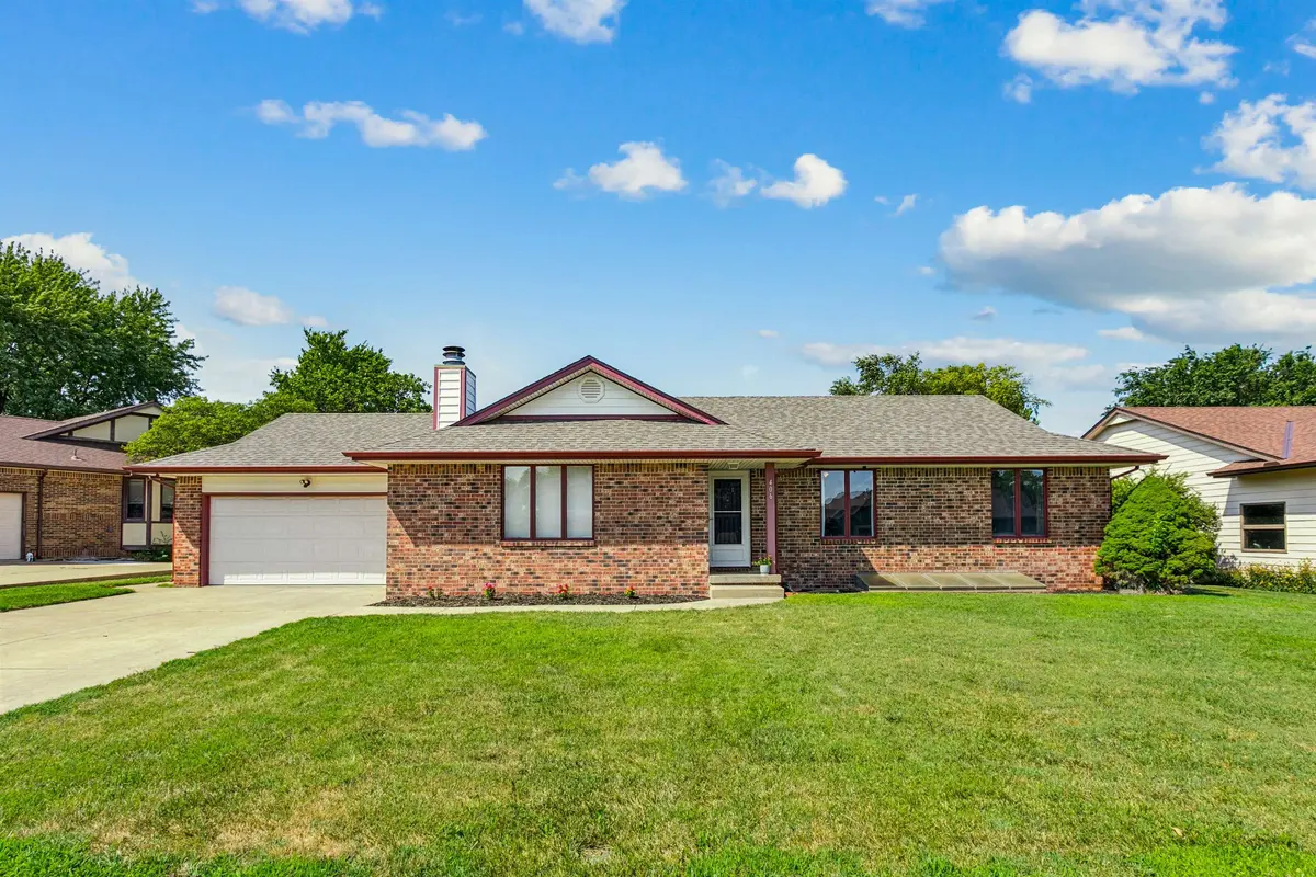 406 Brazos Dr, Goddard, KS 67052