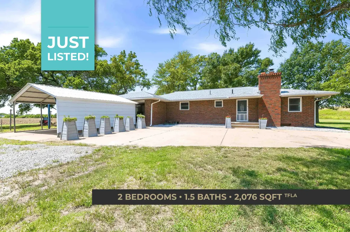861 E 40th St S, Wellington, KS 67152-8383
