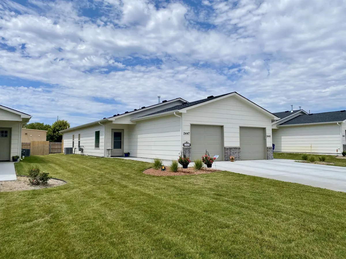 2447 W MacArthur Ct, Wichita, KS 67217