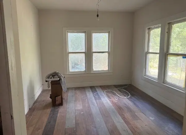 443 W Jackson ST, Bartlett, TX 76511