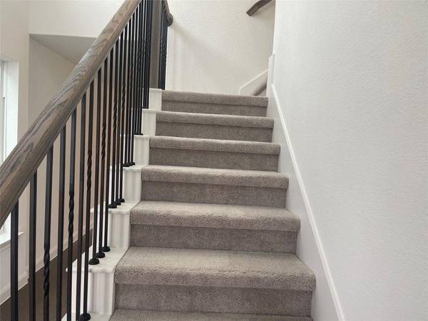 304 Harbors LN, Leander, TX 78641