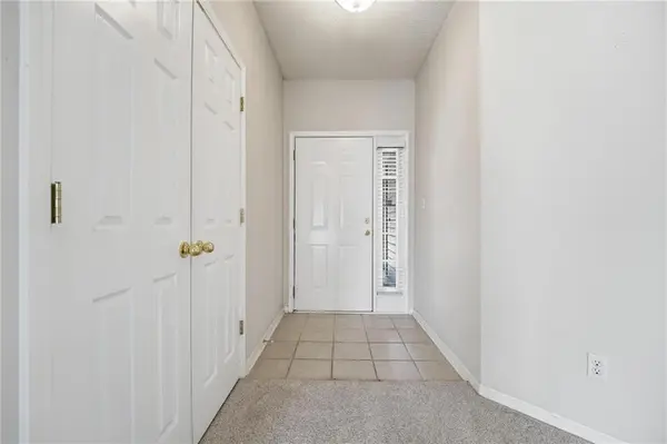 1604 SE Dalton DR, Lee's Summit, MO 64081