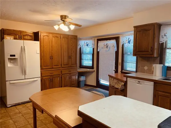 1705 NW Willow CIR, Blue Springs, MO 64014