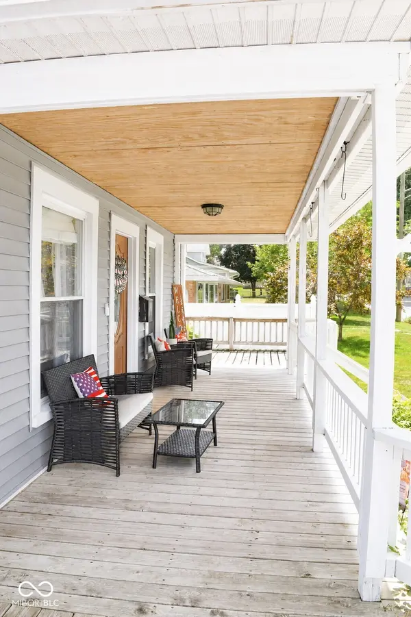 77 S 13th AVE S, Beech Grove, IN 46107