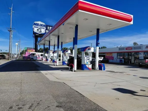 7906 W HILLSBOROUGH AVE, Tampa, FL 33615