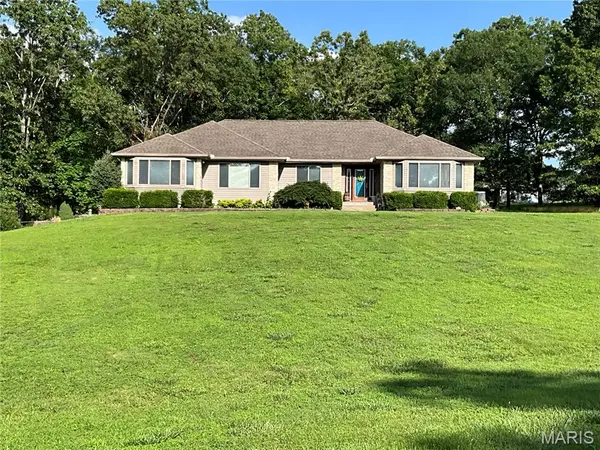 7584 Private Road 2453, West Plains, MO 65775
