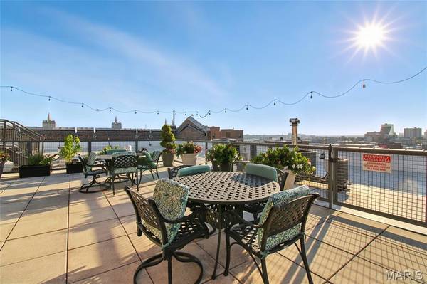1627 Locust ST #202, St Louis, MO 63103