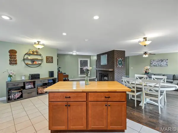 1900 Glenn CT, Marthasville, MO 63357