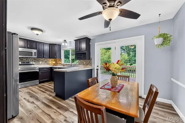 547 Golfwood DR, Ballwin, MO 63021