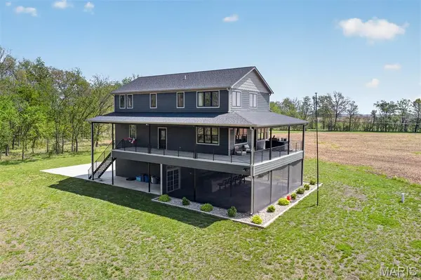 24101 Brink RD, Carlyle, IL 62231