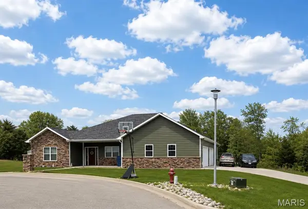 303 KARLIE CT, Linn, MO 65051
