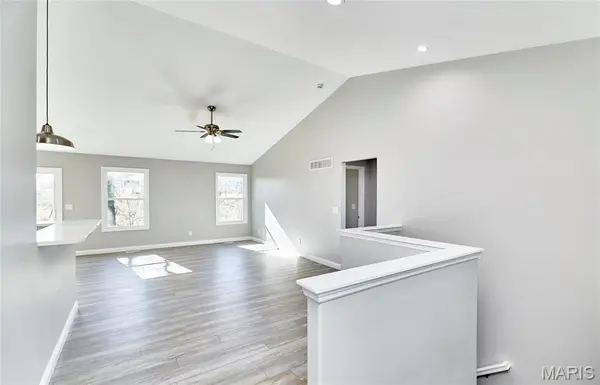 28725 Woodland Heights DR, Warrenton, MO 63383