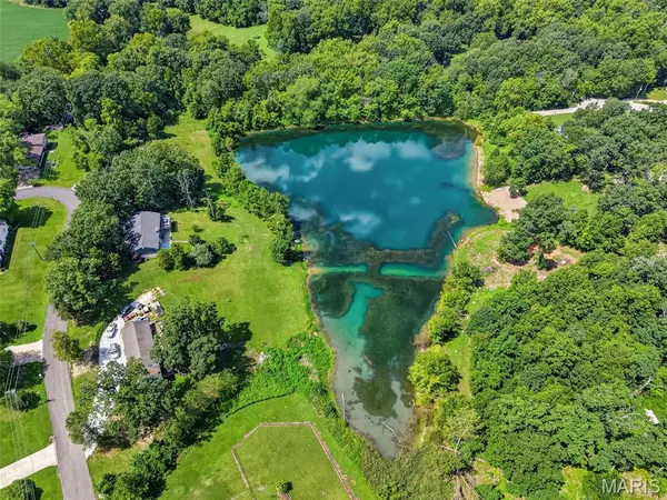 505 Lake DR, Unincorporated, MO 63366