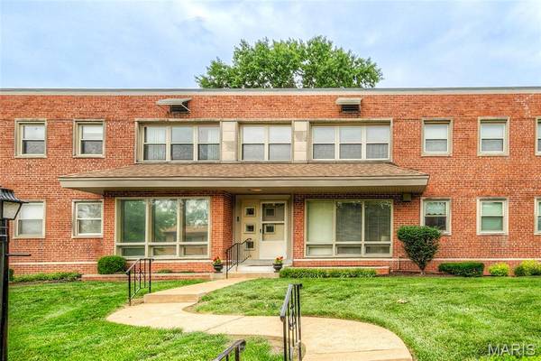 1 Delcrest CT #103, St Louis, MO 63124