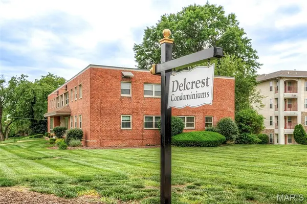 1 Delcrest CT #103, St Louis, MO 63124