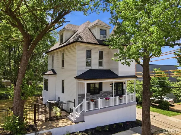 5816 Reber PL, St Louis, MO 63139