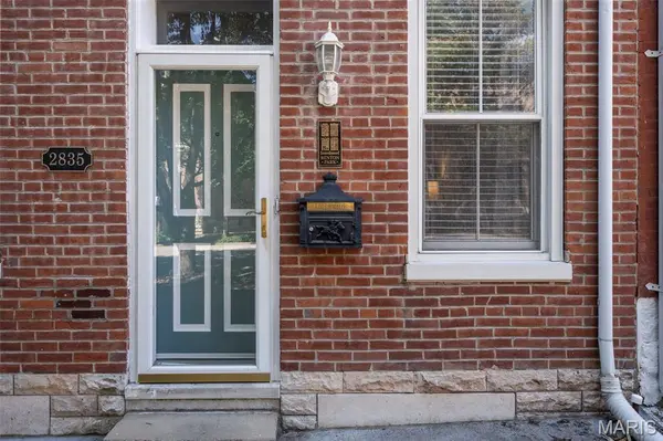2835 McNair AVE, St Louis, MO 63118