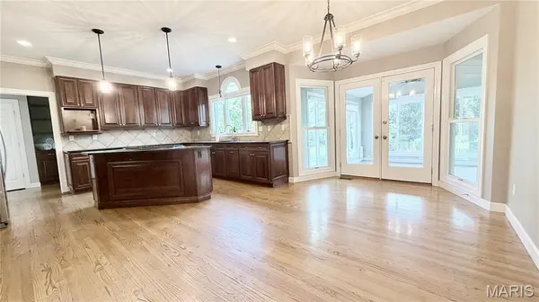 2154 White Lane DR, Chesterfield, MO 63017