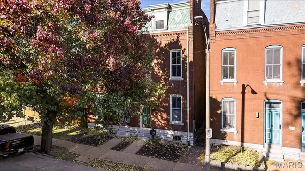 1323 Shenandoah AVE, St Louis, MO 63104