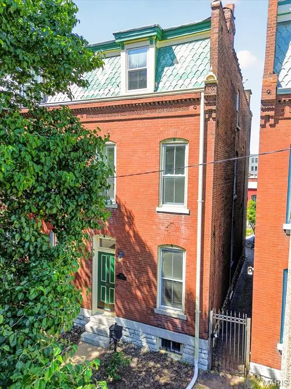 1323 Shenandoah AVE, St Louis, MO 63104