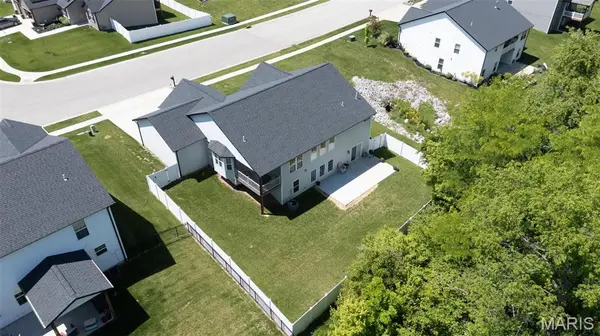 6992 Milburn Estates DR, O'fallon, IL 62269