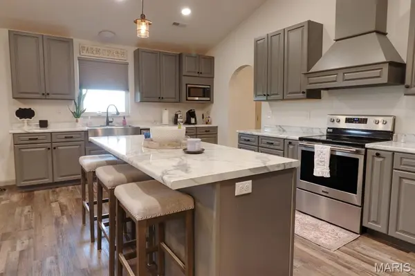 1275 Finney RD, Robertsville, MO 63072