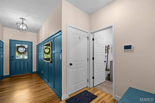 1701 Canopy Crest CIR, Swansea, IL 62226