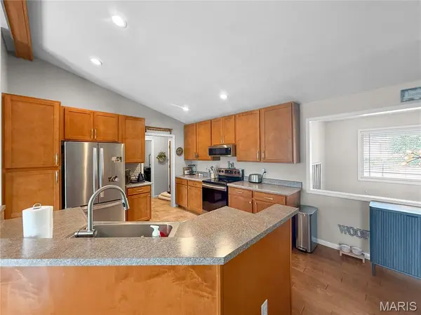 5687 Clear Creek Rd, Hannibal, MO 63401