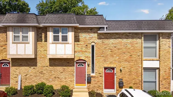 1107 Rue La Chelle WALK #1107, St Louis, MO 63141