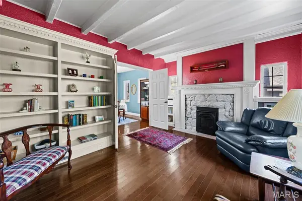 332 Newport AVE, Webster Groves, MO 63119