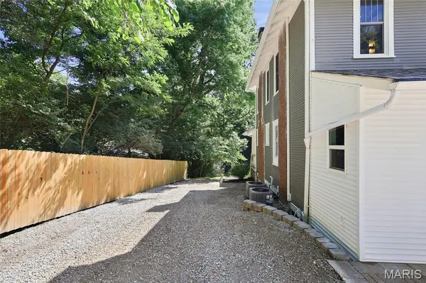 26 Kingston DR, Belleville, IL 62223