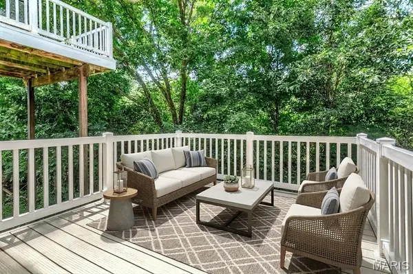1209 Silver Fern DR, Lake St Louis, MO 63367
