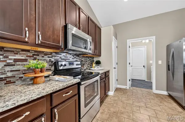 159 Shadow Pointe DR, Wentzville, MO 63385