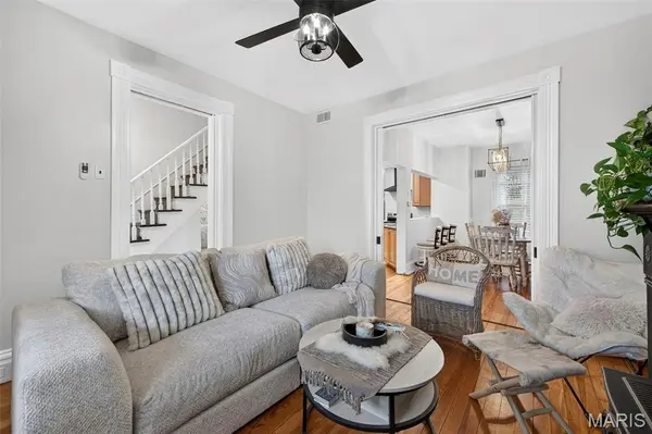 2925 Macklind Avenue, St Louis, MO 63139