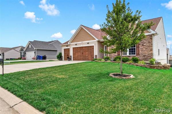 75 Stone Bridge DR, Moscow Mills, MO 63362
