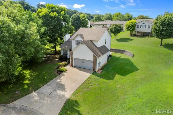 1009 Dearmore CT, Cape Girardeau, MO 63701