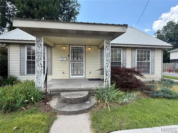801 S Main ST, Charleston, MO 63834