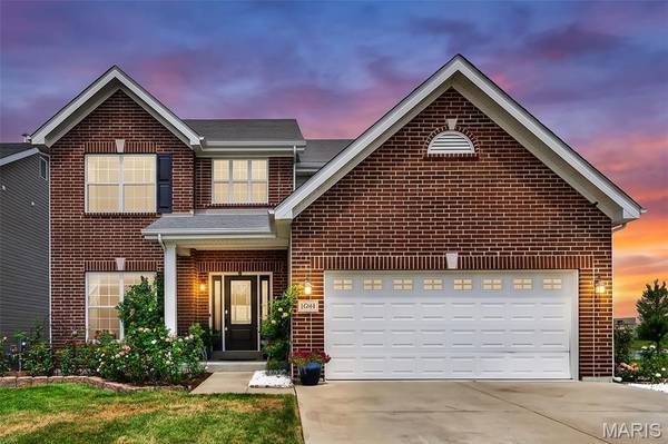 3293 Bentwater PL, St Charles, MO 63301