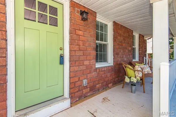 7420 Richmond PL, Maplewood, MO 63143