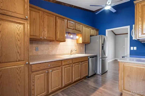 1637 Rosewall DR #B, St Charles, MO 63303
