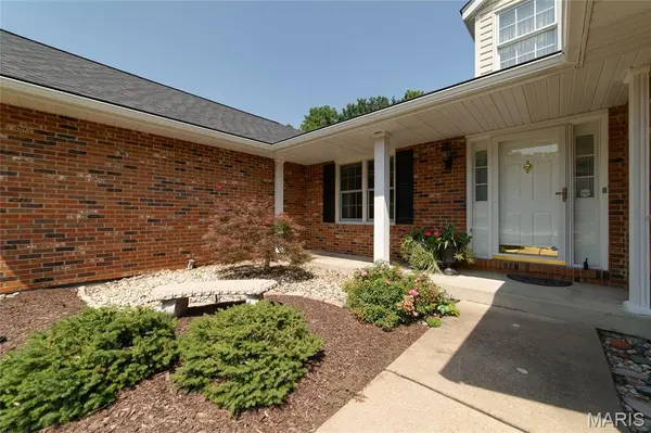 16275 Lone Cabin DR, Wildwood, MO 63005