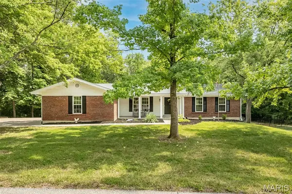 5927 Lafayette DR, Weldon Spring, MO 63304