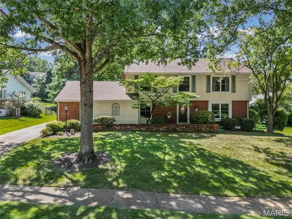 480 Maymont DR, Ballwin, MO 63011