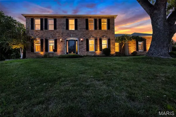 15525 Windsor Ridge CT, Chesterfield, MO 63017