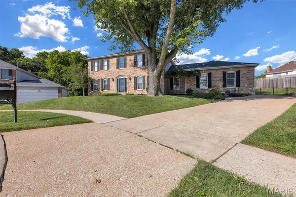 15525 Windsor Ridge CT, Chesterfield, MO 63017