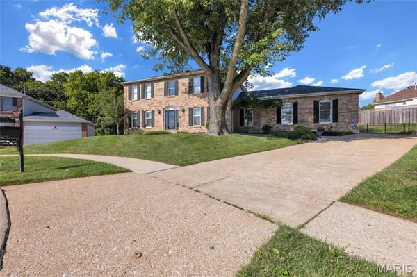 15525 Windsor Ridge CT, Chesterfield, MO 63017