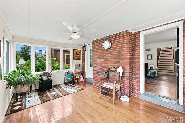 7816 Blackberry AVE, St Louis, MO 63130