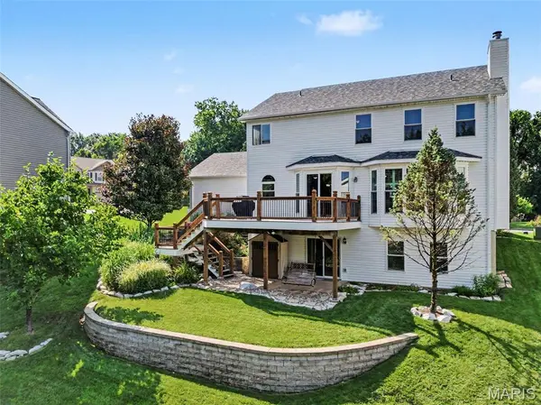 7445 Stream Valley CT, St Louis, MO 63129